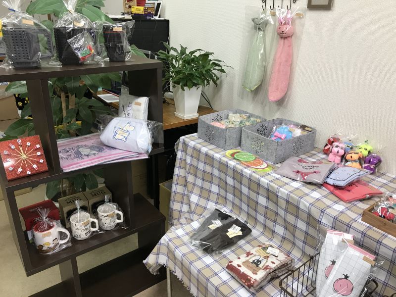 画像: おもしろ雑貨も入荷中