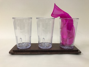 画像: アクロバティックシルクイングラストレイ　 Acrobatic Silk in Glasses Tray